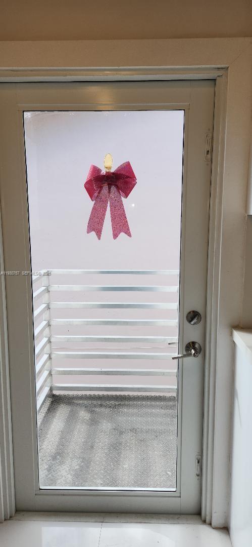 Building Photo - 1232 SW 17th Terrace Unit B