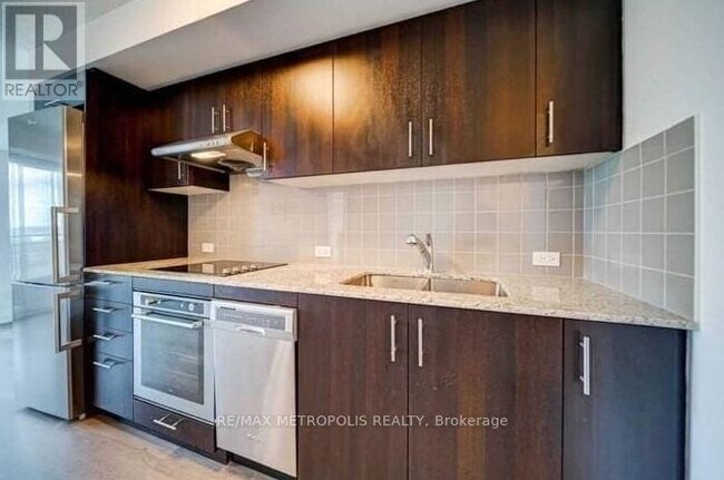 Photo - 255 Village Green Square Unit 609