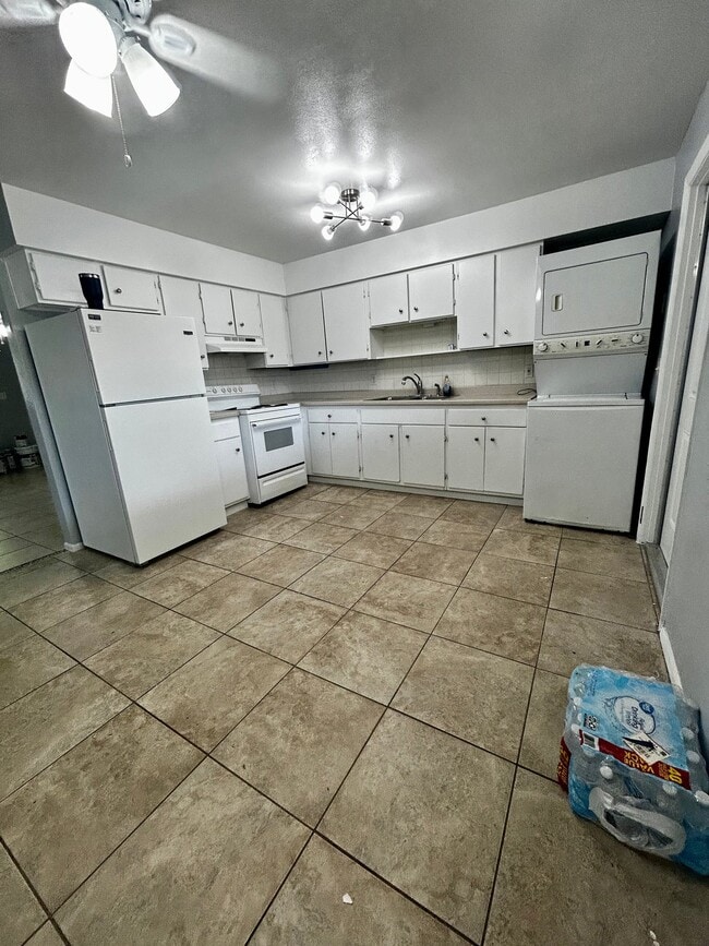 Photo - 803 Pine St