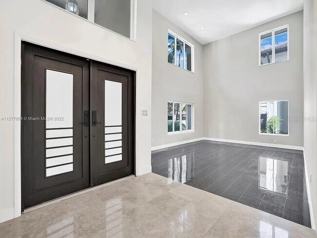 Photo - 15945 NW 82nd Ct