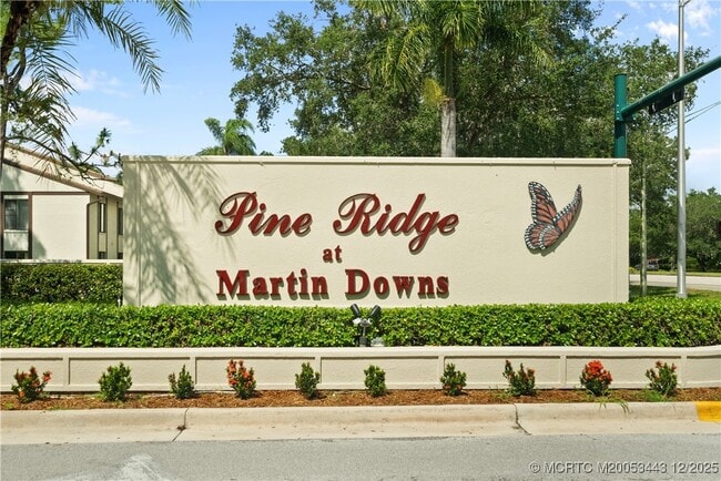Photo - 1544 SW Silver Pine Way