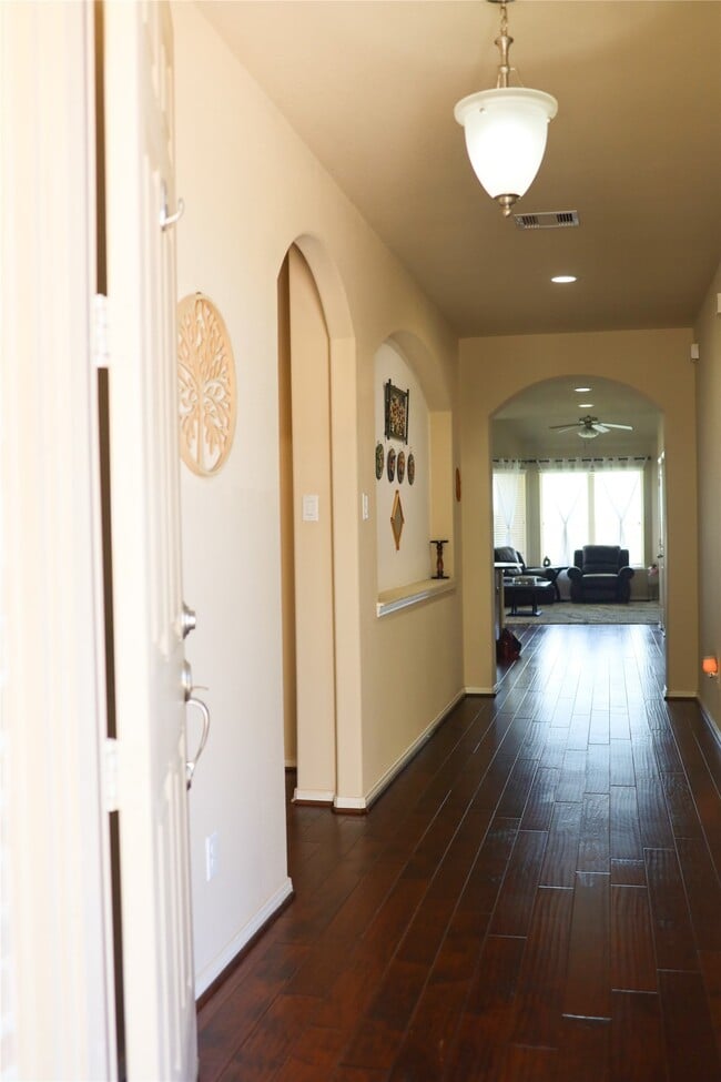 Photo - 4710 Tilbury Trail