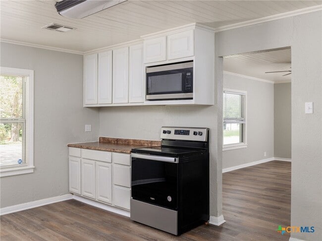 Photo - 207 W 14th Ave