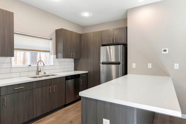 Photo - Modern Midtown Living Unit 813 Forest