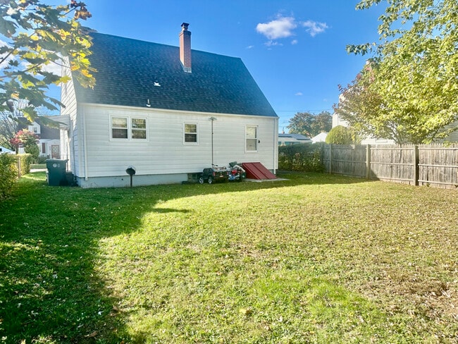 Photo - 151 Warner St