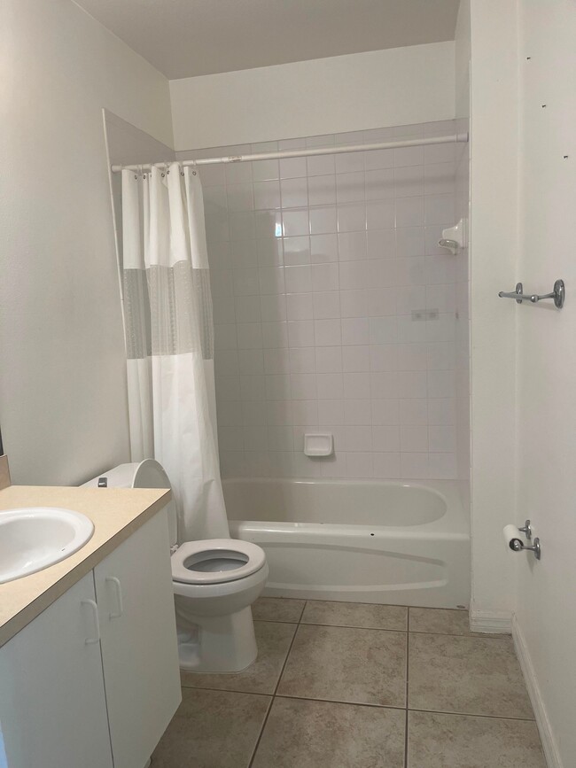 Photo - 522 Villa Del Sol Cir Unit 204B