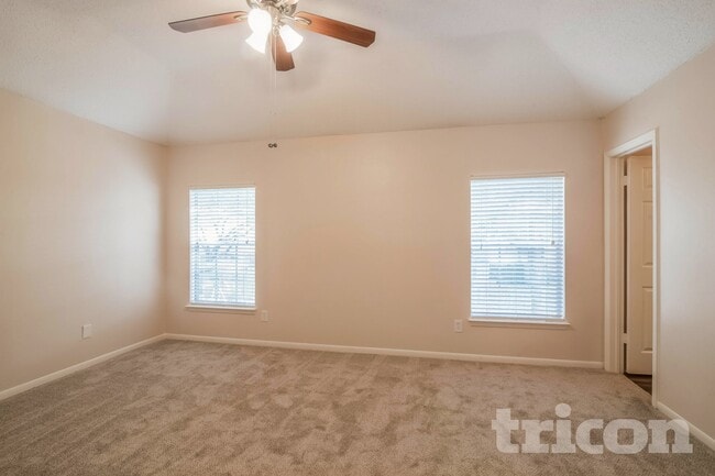 Photo - 18139 Lake Bend Dr