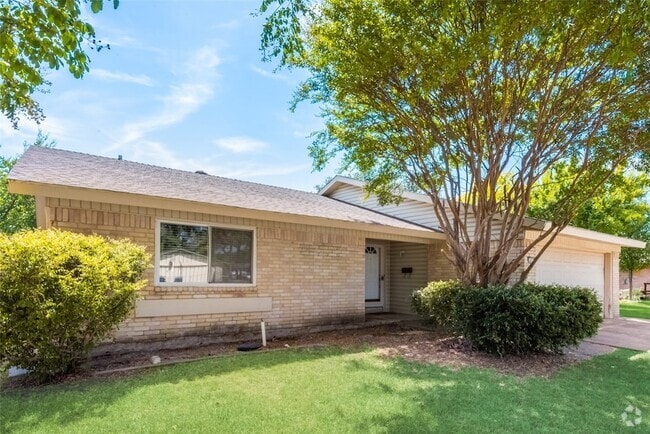 Building Photo - 5605 Valley Mills Dr Rental