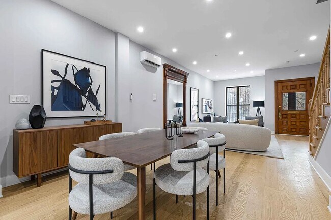 Photo - 307 W 136th St