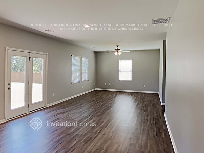 Photo - 115 Siena Dr