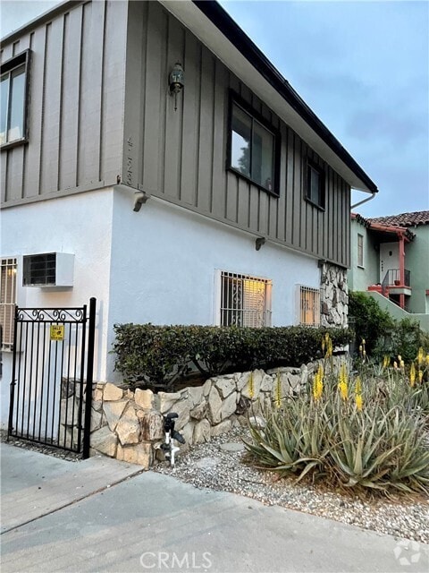 Building Photo - 4123 Edenhurst Ave Rental