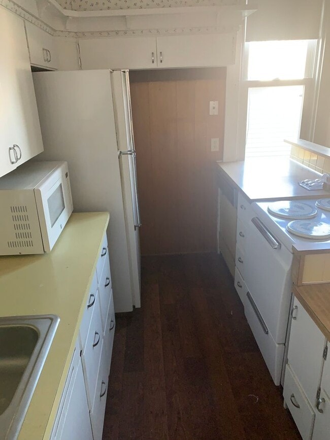 Photo - CEDAR FALLS 3BR house w garage, fenced yard, central air