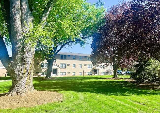 Viewpointe Apartment Homes