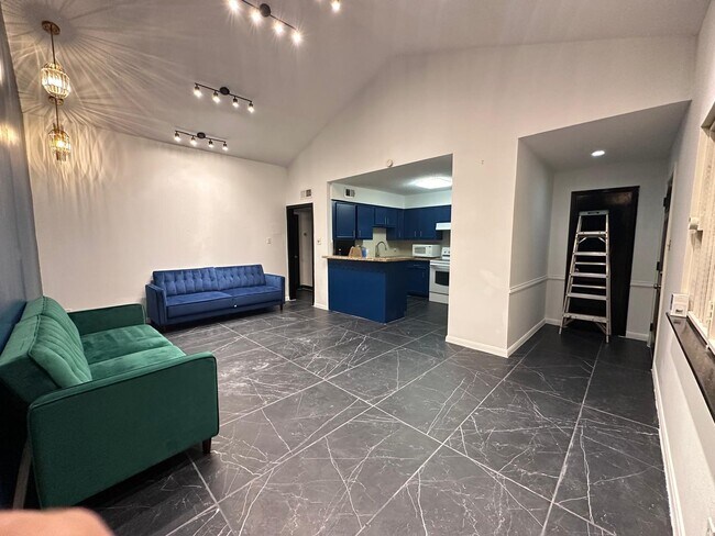 Building Photo - 2574 Marilee Ln Unit 27