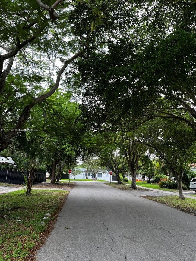 Photo - 3351 SW 18th St