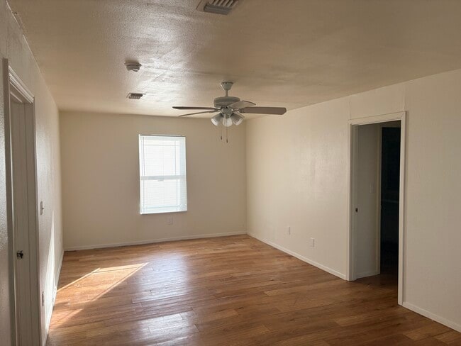 Photo - 8415 Reed Rd