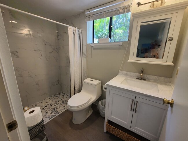 Photo - Cool and breezy - 1 bed 1 bath - AC!