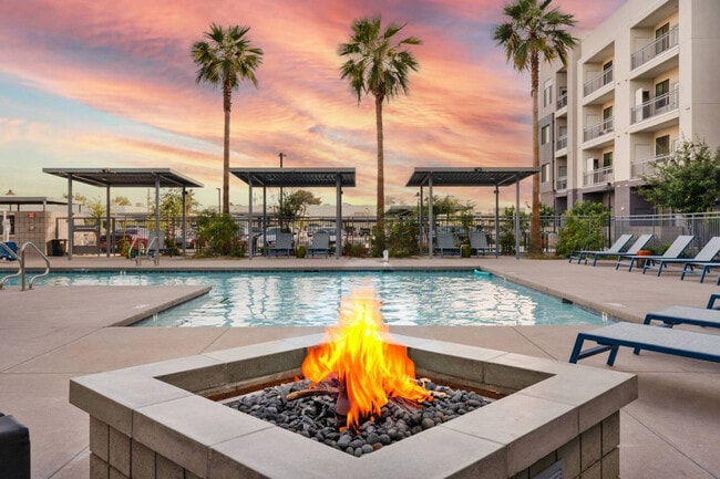 Photo - 711 W Broadway Rd Unidad ID1366975P