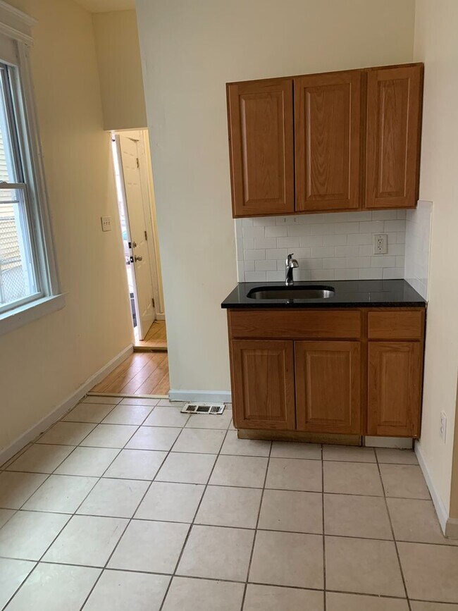 Photo - 14 Wainwright St Unit #1