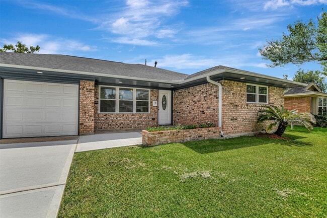Photo - 2505 Dewberry Ln