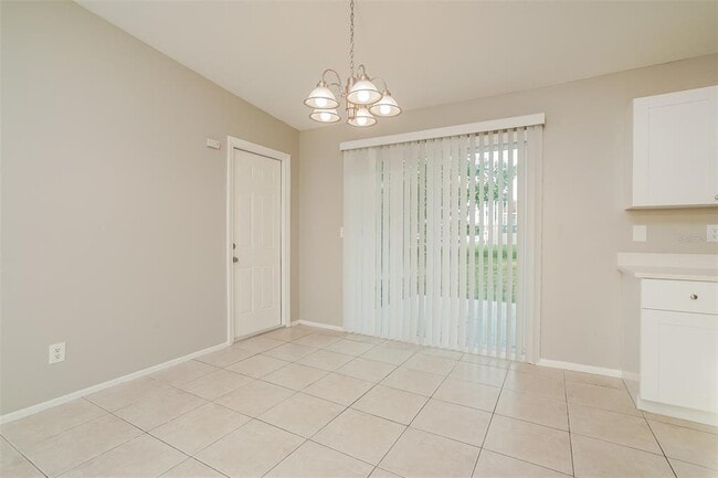 1206 NE 5th Pl