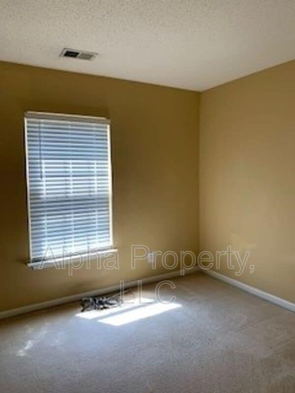 Photo - 119 Waterford Park Dr