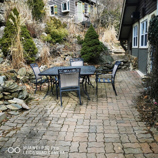 Photo - 4 Woodbine Ln Unit 2