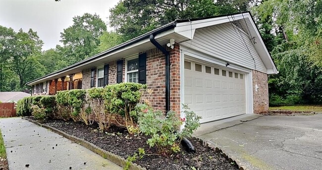 Photo - 2755 Hickory Cir