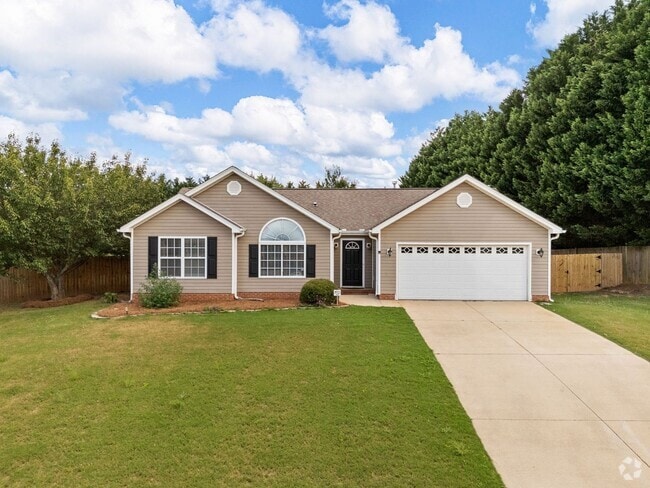 Building Photo - Charming Single-Level 3 BR, 2 BA Home with...