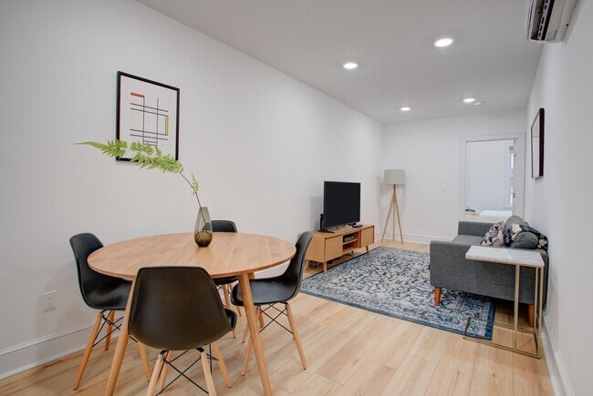 Photo - 198 Morgan St Unit 4