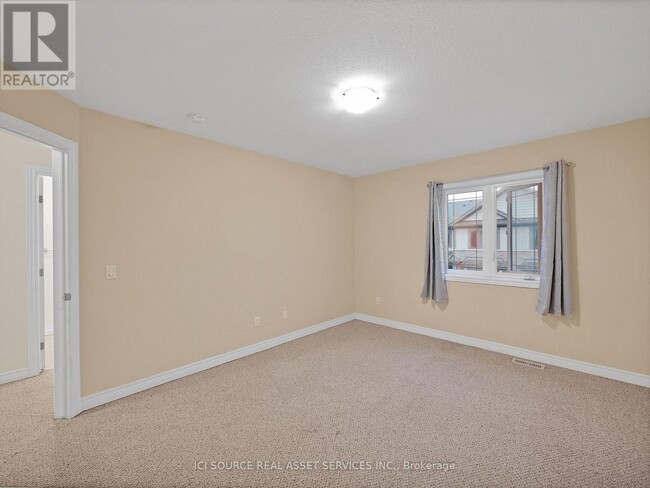 Photo - 77 Diana Ave