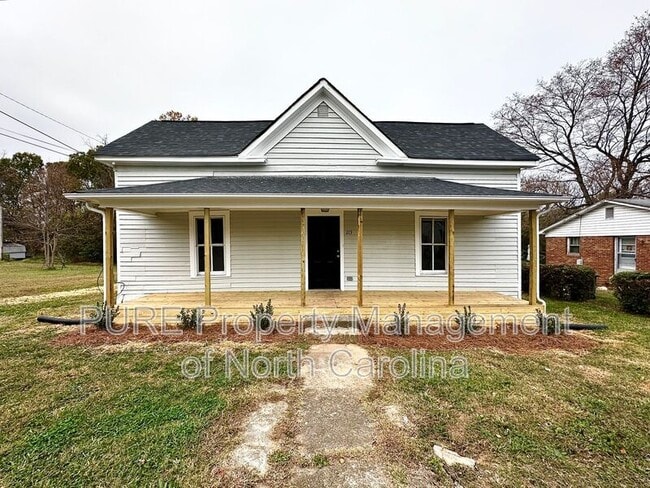 Photo - 213 Irma Ave
