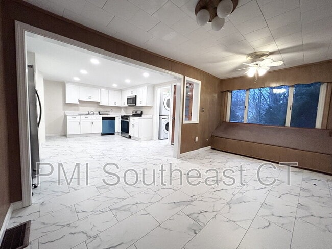 Photo - 121 Shaw St Unit 1