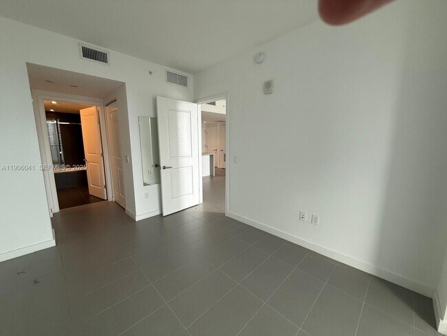 Photo - 1600 NE 1st Ave Unidad 1909