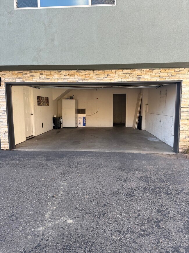 Photo - 2951 Richard Dr