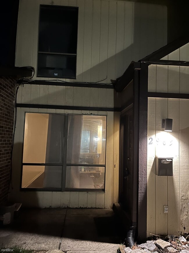 Photo - 2 br, 1.5 bath Condo - 2963 Asbury Court