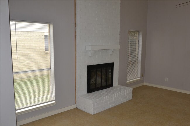 Photo - 12023 Woolford Dr