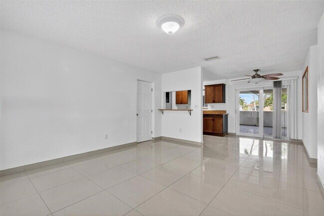 Photo - 17001 NW 53rd Ct