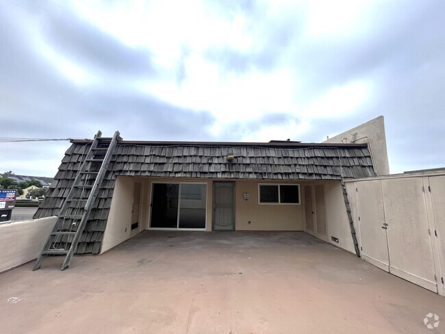 Building Photo - 1/2 Rosecrans St Rental