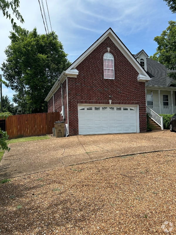Building Photo - 100 E Marthona Rd Rental