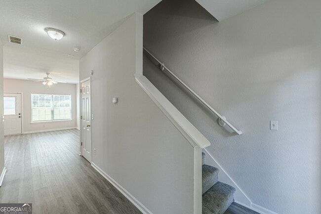 Photo - 274 Brookview Dr