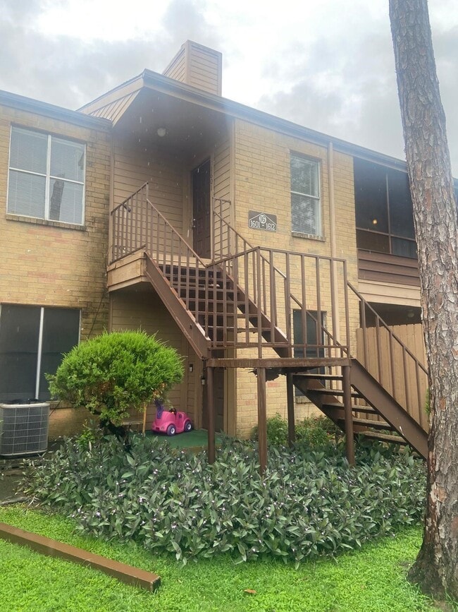 Building Photo - 10555 Turtlewood Ct Unit 1601