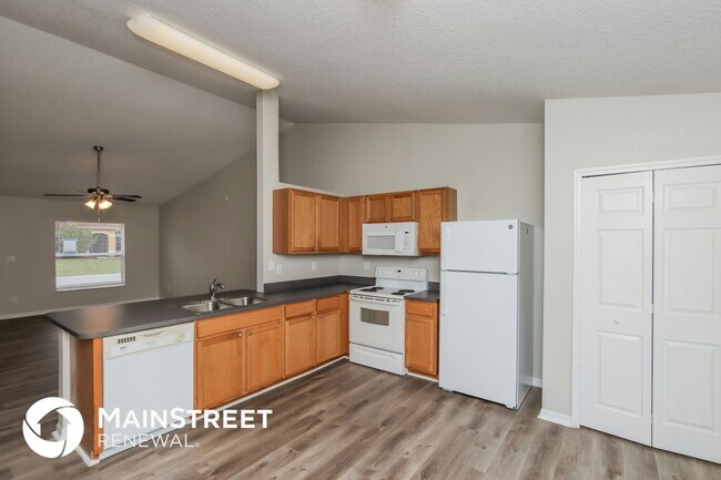 Photo - 1306 Alcazar St SE