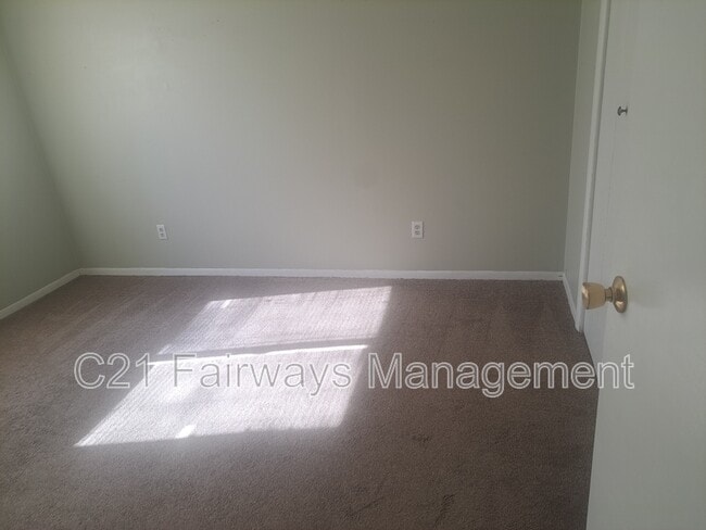 Photo - 115 N Water St