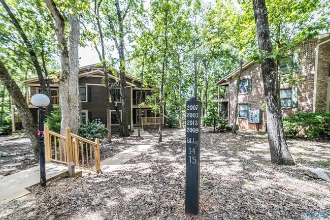 Photo - 2007 Greenwood Pl SW Unidad 2007