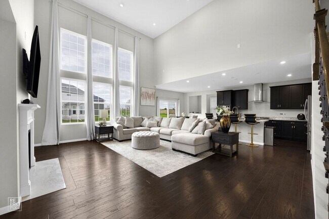 Photo - Luxury Five Bedroom Plainfield Rental
