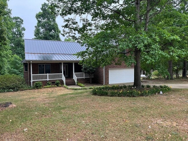 Building Photo - Gilbert - Call Lexington Office 803-359-0793