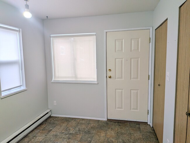 Photo - 9235 Woodbine St Unit 4