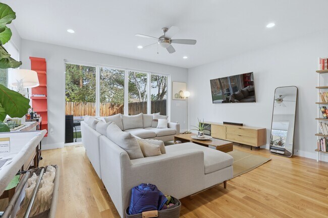 Photo - 1497 W 44th Ave