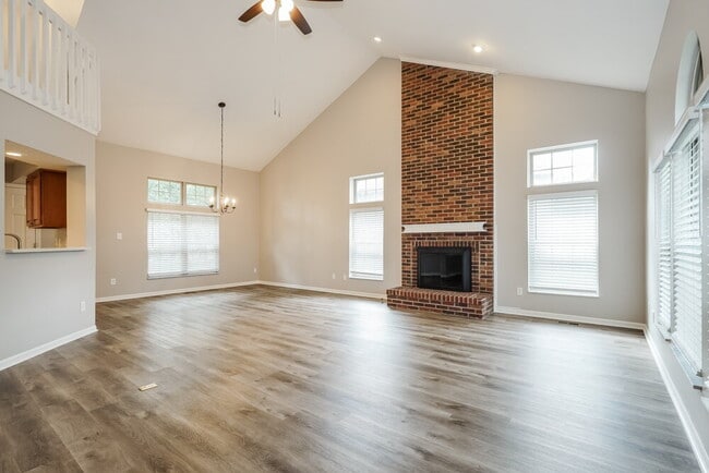 Photo - 1635 Saffron Dr